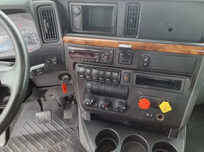 2019 NAVISTAR INTERNATIONAL LT625 DAYCAB S/A89e01ae9288f9e2b20d986aea07852a9