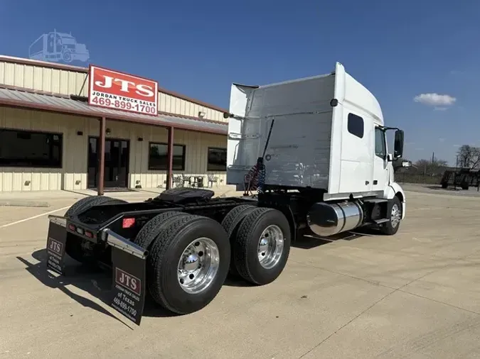 2019 VOLVO VNL64T740