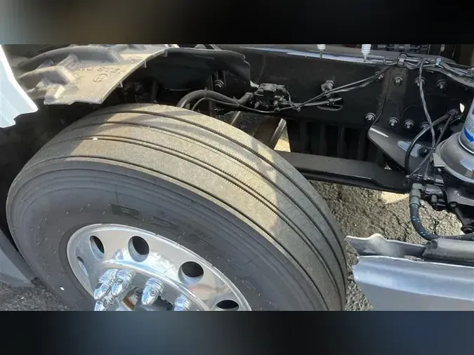2020 FREIGHTLINER CA126