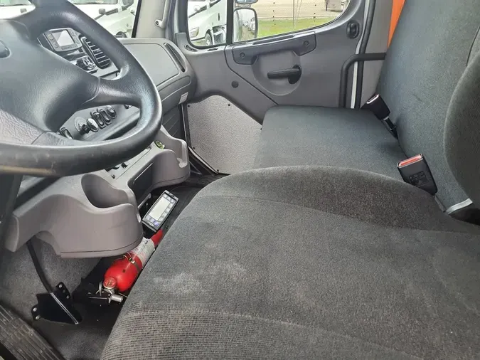 2019 FREIGHTLINER/MERCEDES M2 106
