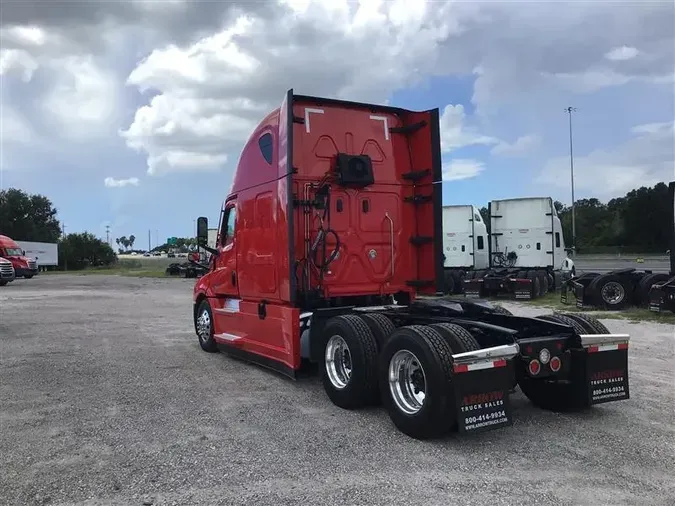 2022 FREIGHTLINER CA126