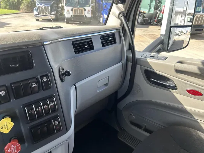 2021 Peterbilt 579