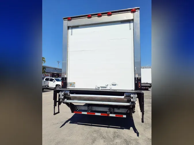 2019 FREIGHTLINER/MERCEDES M2 106