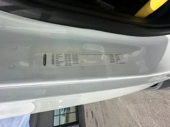 2021 FREIGHTLINER CASCADIA 126