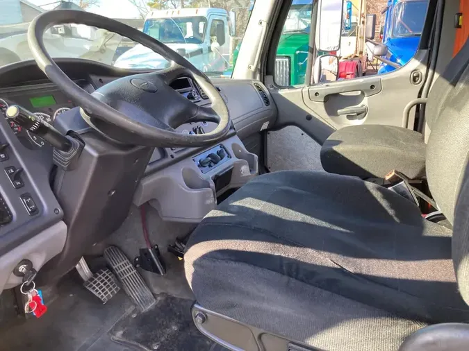 2018 FREIGHTLINER/MERCEDES M2 10689efc6a38af0af8e2aed6453efe6a1e8