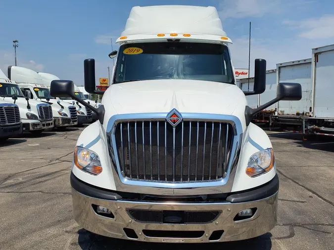 2019 NAVISTAR INTERNATIONAL LT625 SLPR CAB