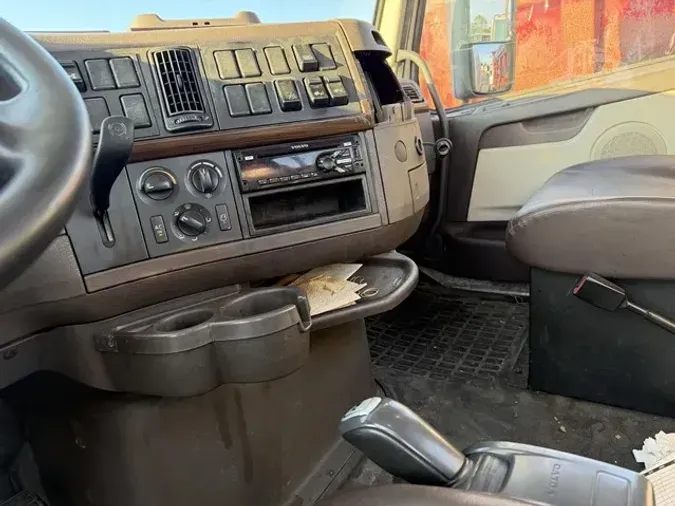 2017 VOLVO VNL64T30089f78e679e0be0628b5be0fda8a82f4e