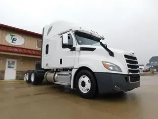 2020 Freightliner Cascadia