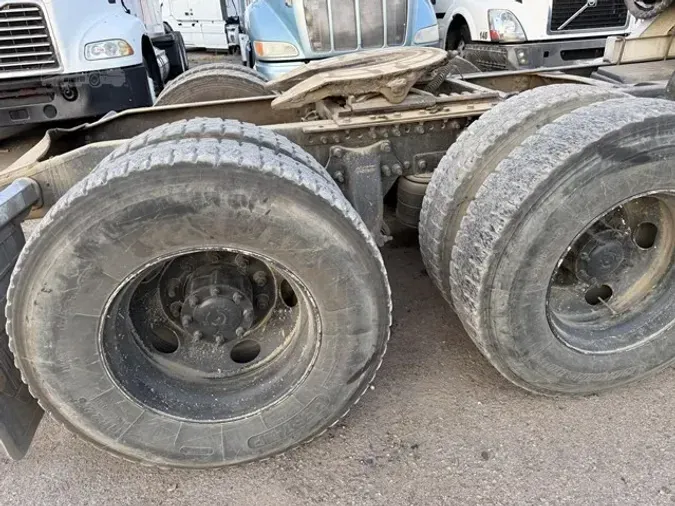 2004 FREIGHTLINER COLUMBIA 12089f86515435c48e7bf4ae154cba1fe6c