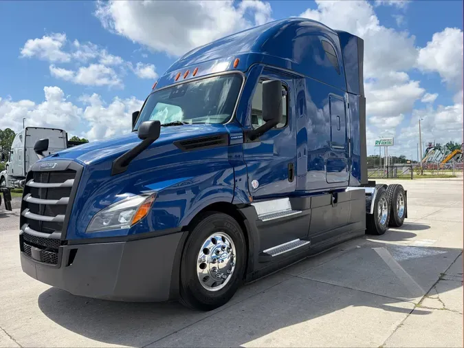 2022 Freightliner Cascadia 12689fa3015ceb50a8eacf3515f5b8119f1