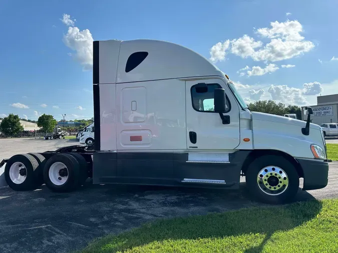 2019 FREIGHTLINER CASCADIA