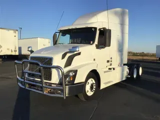 2017 VOLVO VNL630