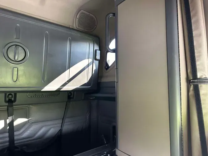 2019 FREIGHTLINER CASCADIA