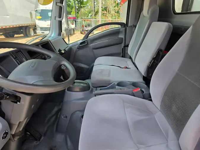 2018 ISUZU NPR8a039f1e4db7c6cb869d21f17f484460