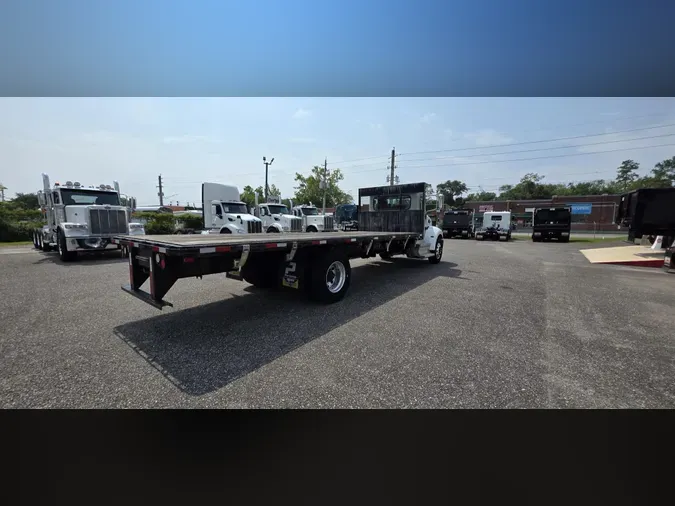 2020 Peterbilt 337