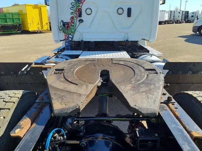 2019 FREIGHTLINER/MERCEDES CASCADIA 113