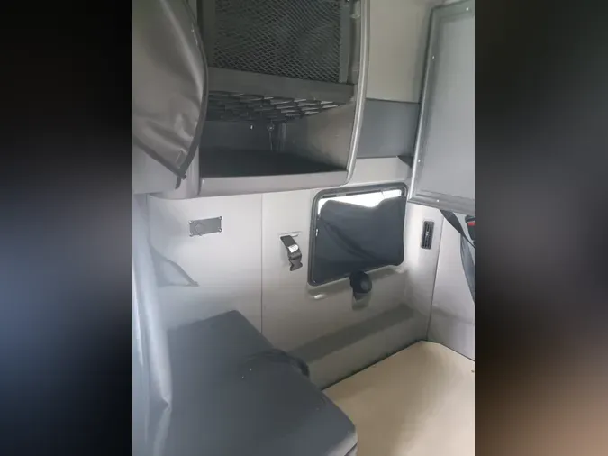 2019 NAVISTAR INTERNATIONAL LT625 SLPR CAB