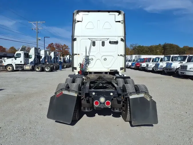 2017 FREIGHTLINER/MERCEDES CASCADIA 125