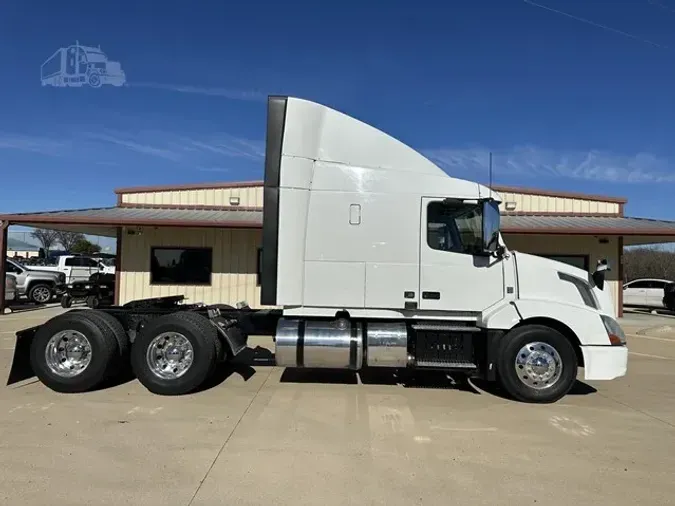 2016 VOLVO VNL64T630