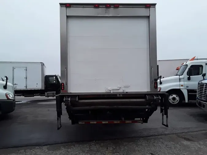 2017 FREIGHTLINER M2 106