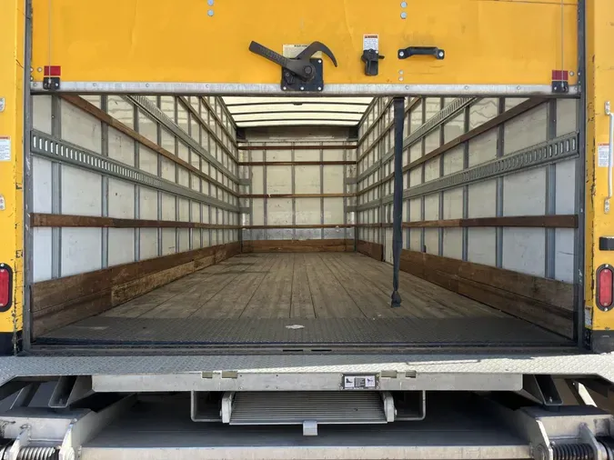 2020 Freightliner Business Class M2 106