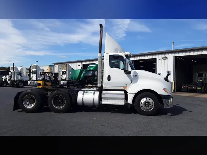 2019 International LT8a143077e1b8f4f8a13da3a296877695