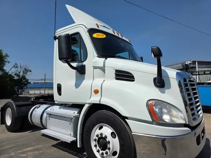 2020 FREIGHTLINER CASCADIA 113