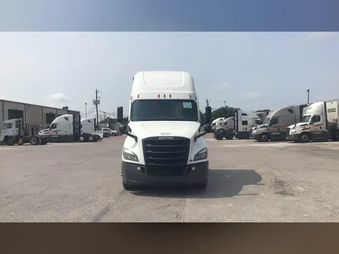 2024 Freightliner Cascadia 126