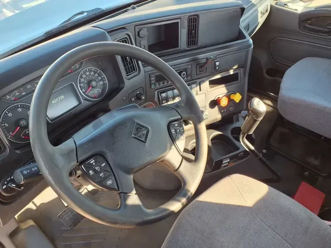 2021 NAVISTAR INTERNATIONAL LT625 DAYCAB S/A