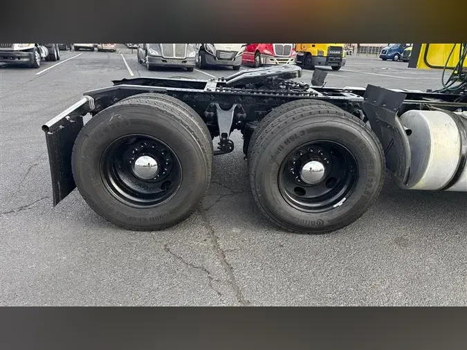 2018 INTERNATIONAL RH613