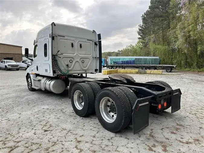 2019 FREIGHTLINER CA126