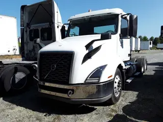 2019 VOLVO VNL64T-300