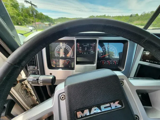 2019 MACK AN64T8a1fe427e7bbfbd1adfbfb42b65e96d9