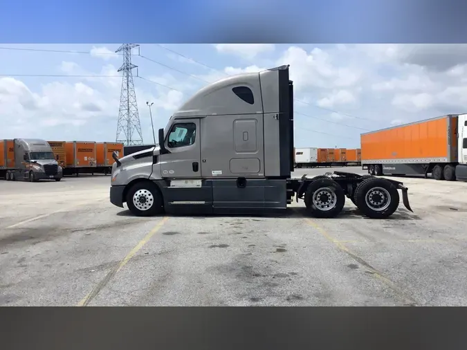 2025 Freightliner Cascadia 1268a20dc8bf73b35dcf72e2a55d488ece6
