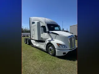 2025 Kenworth T680