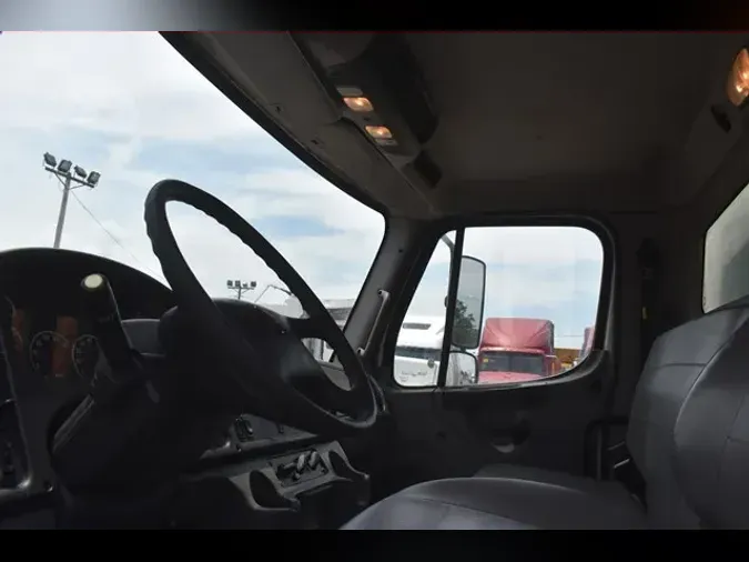 2014 FREIGHTLINER BUSINESS CLASS M2 106