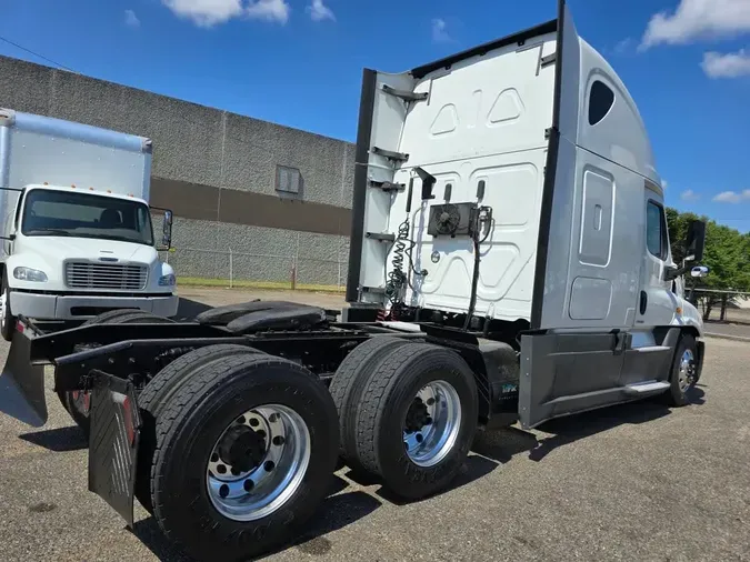 2019 FREIGHTLINER CASCADIA 125