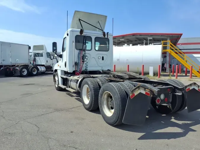 2019 FREIGHTLINER/MERCEDES CASCADIA 1258a2418fe5060e66ed7c5e97b76e043ba