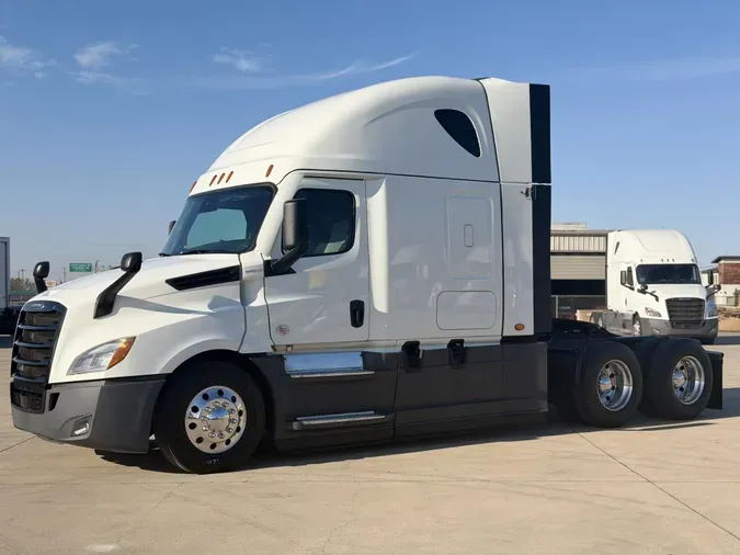 2021 Freightliner Cascadia8a294e2c6dbfd0688f445eb03eded4e9