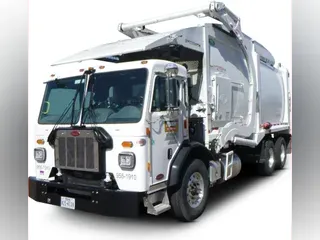 2025 Peterbilt 520