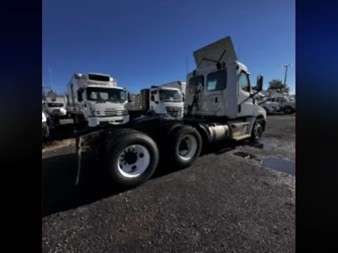 2020 FREIGHTLINER/MERCEDES NEW CASCADIA PX12664