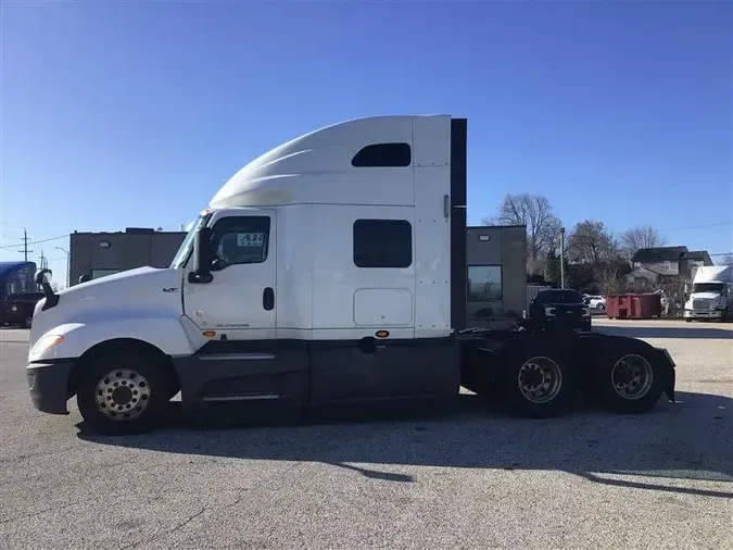 2021 INTERNATIONAL LT