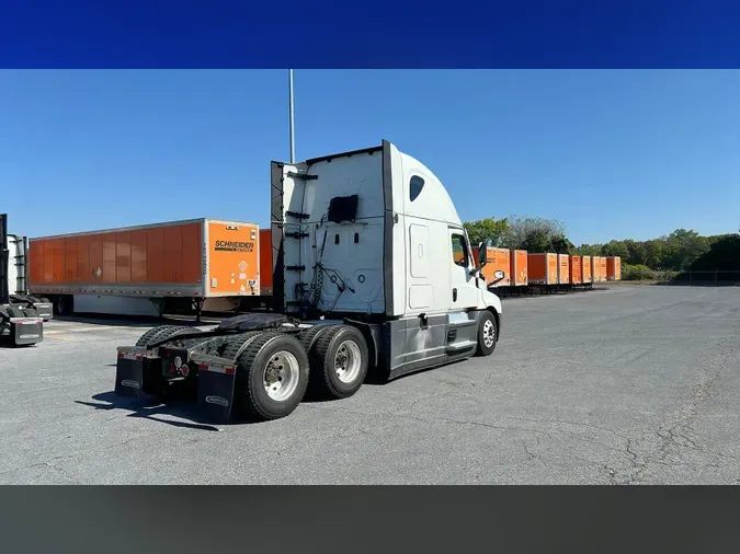 2022 Freightliner Cascadia 1268a325fd7f1290ec7ff5d3159bd16d963