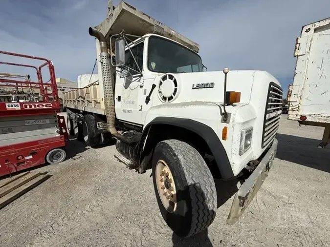 1995 FORD L9000