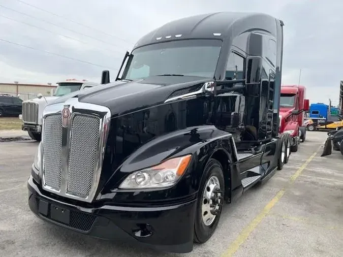 2023 Kenworth T680