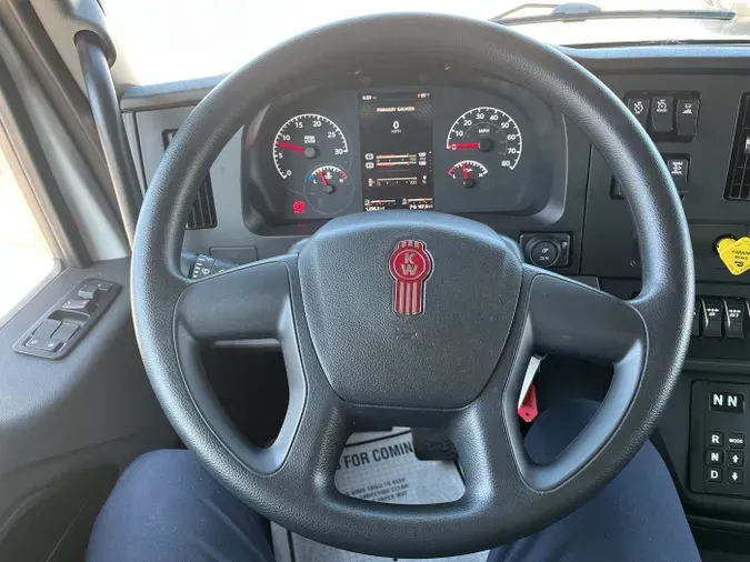2024 Kenworth T280