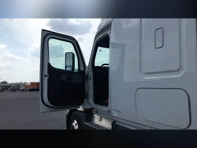 2021 Freightliner Cascadia