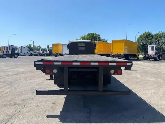 2018 Freightliner Business Class M2 106