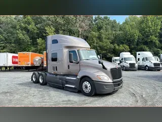 2022 International LT