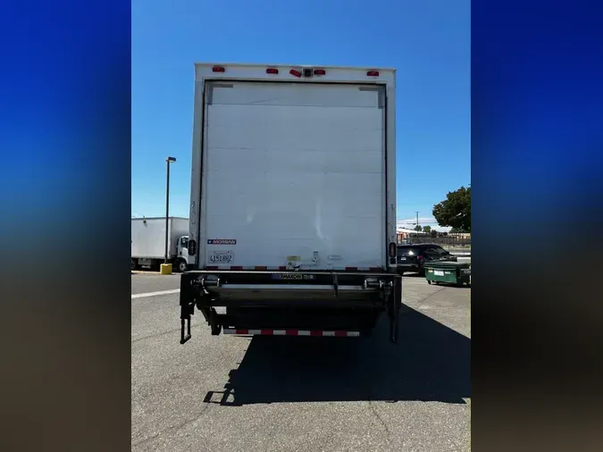 2018 FREIGHTLINER M2 106